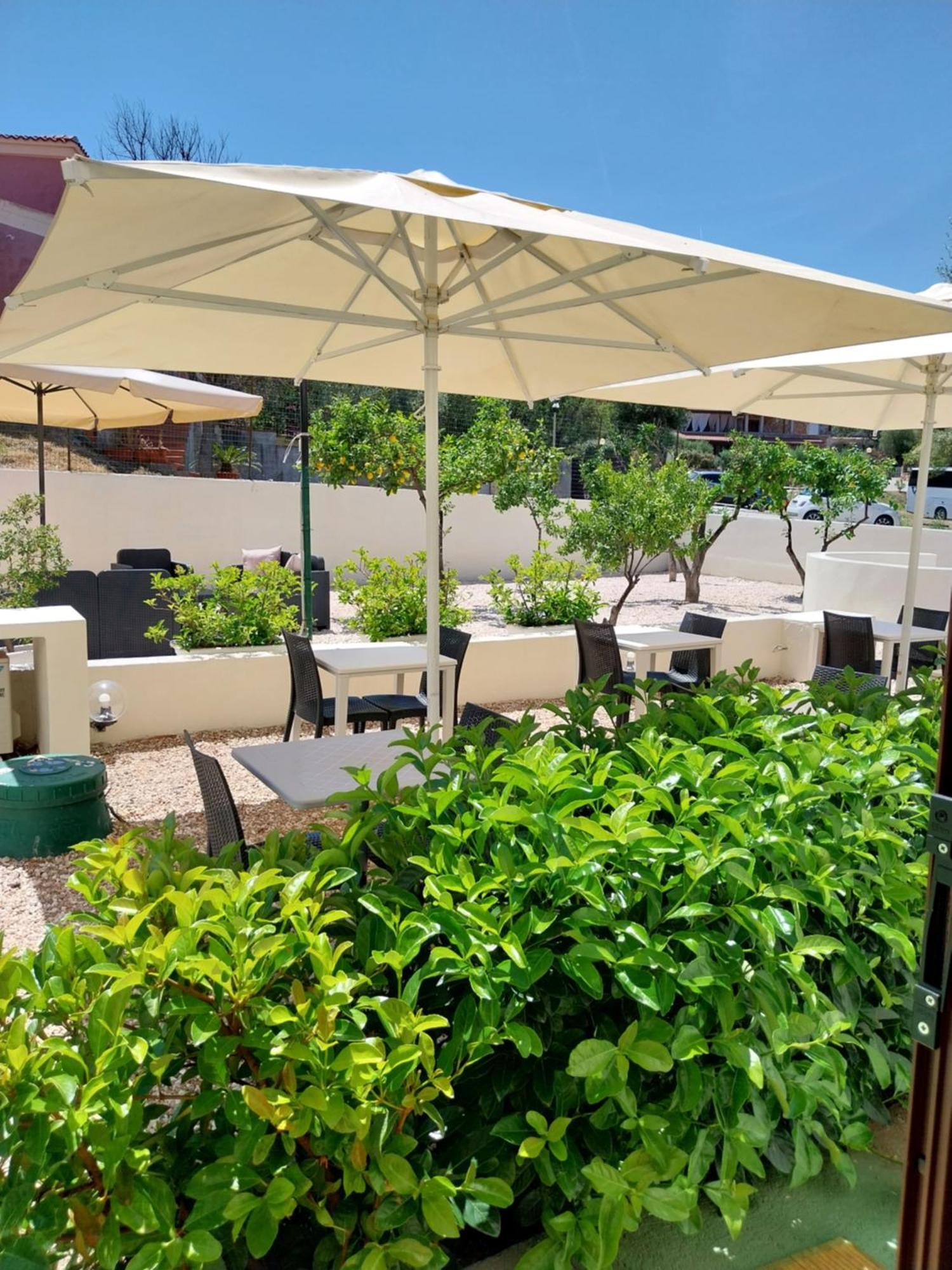 Mivida "Le Stanze Di Ada" Bed & Breakfast ซาน เตโอโดโร ภายนอก รูปภาพ